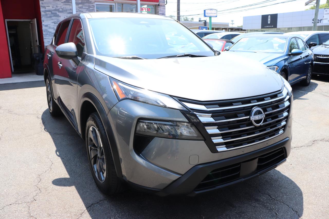 Nissan Rogue FWD SV 2024