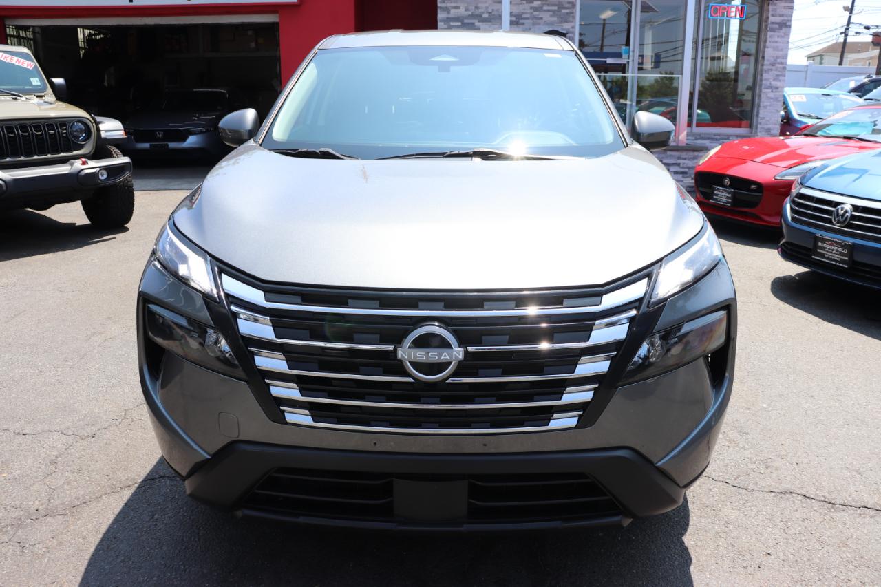 Nissan Rogue FWD SV 2024