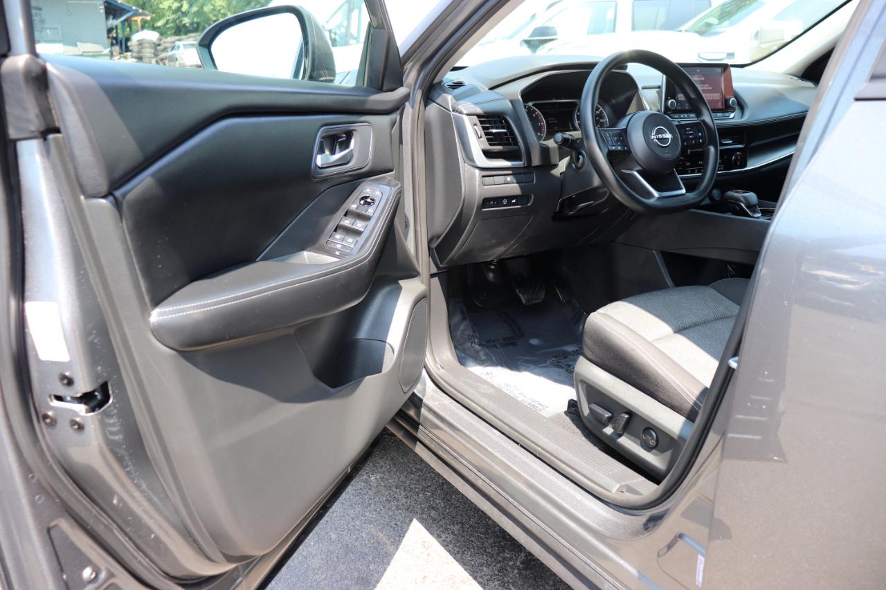 Nissan Rogue FWD SV 2024