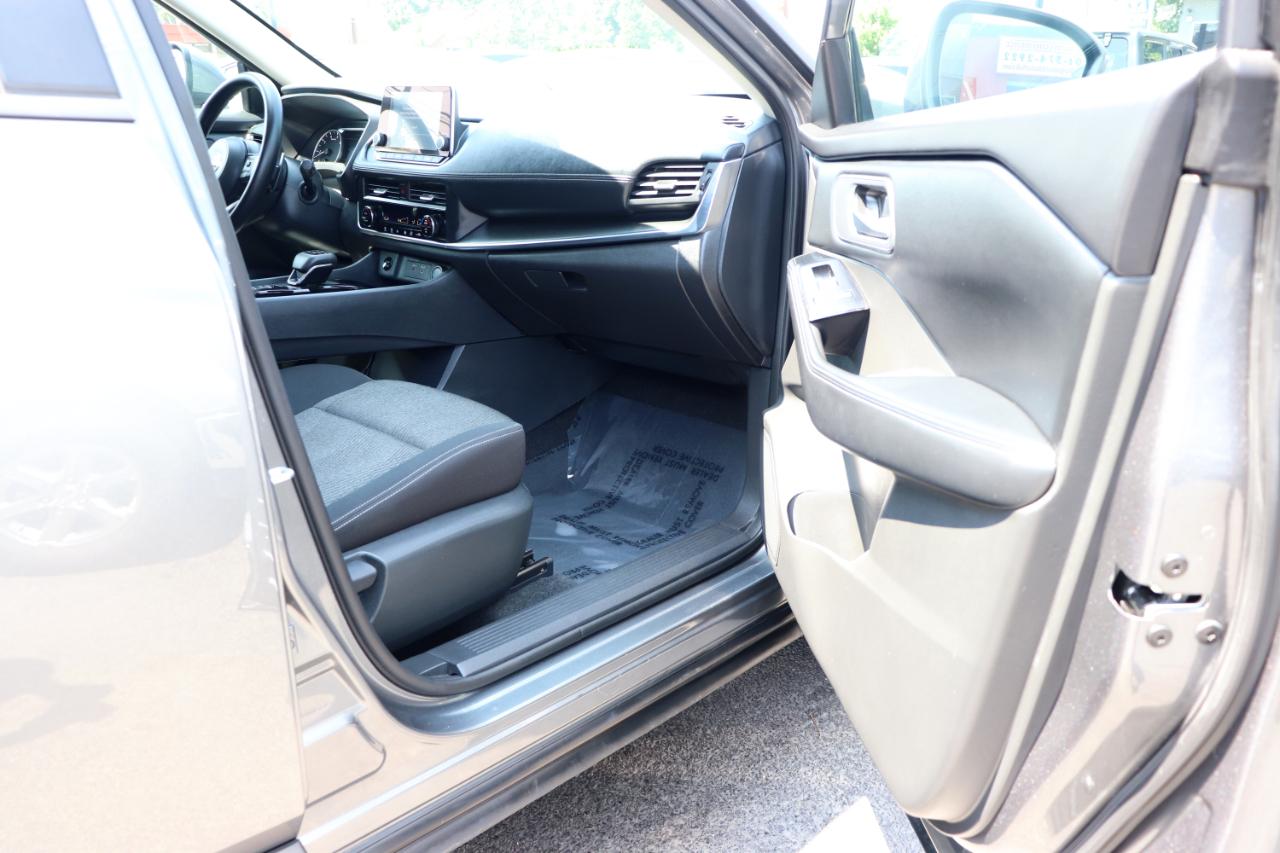 Nissan Rogue FWD SV 2024