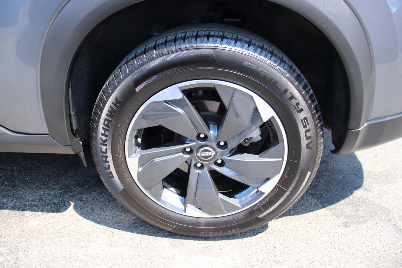 Nissan Rogue FWD SV 2024