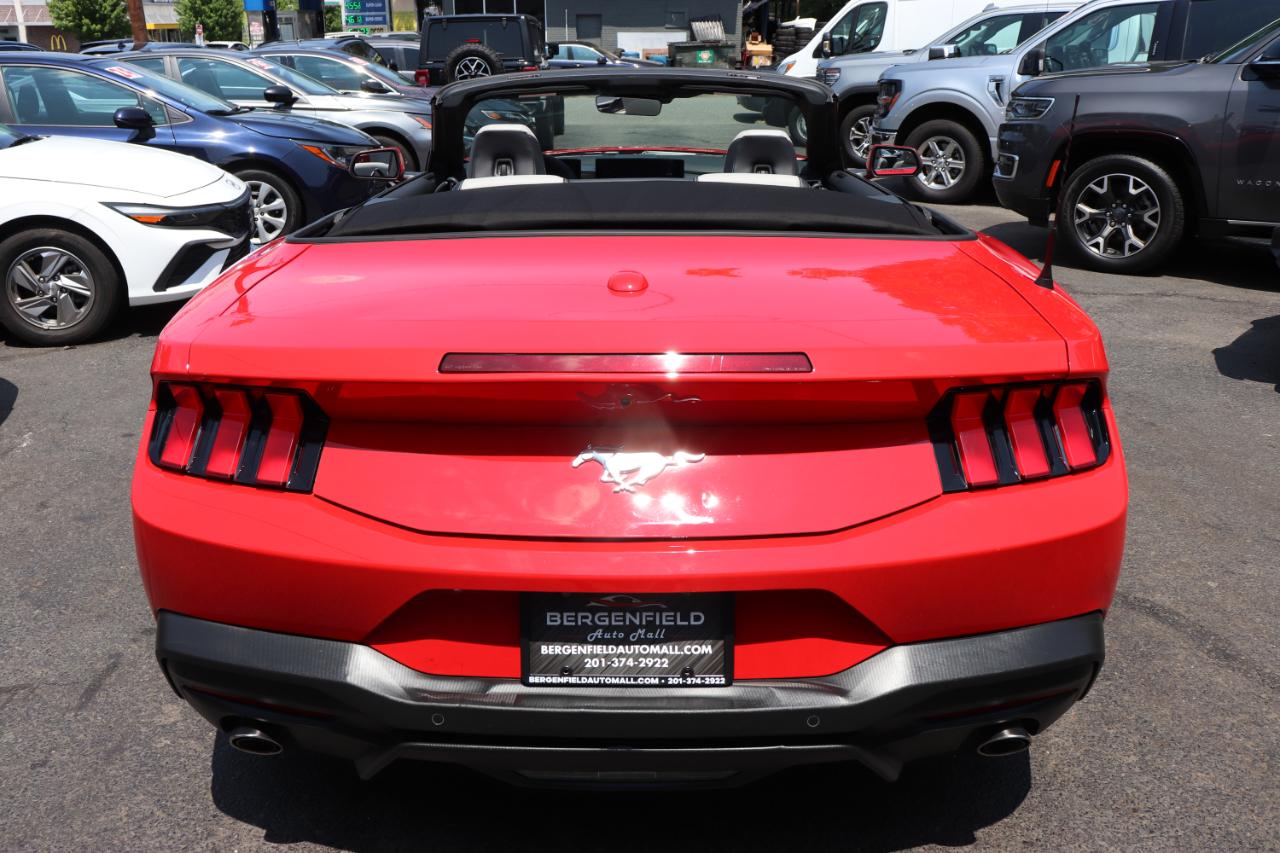 Ford Mustang EcoBoost Convertible 2026