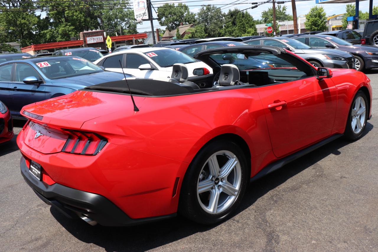 Ford Mustang EcoBoost Convertible 2026