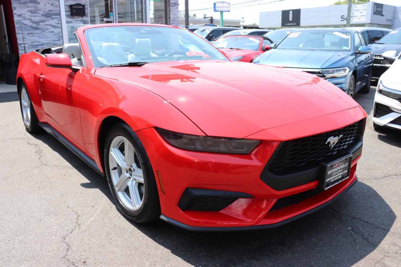 Ford Mustang EcoBoost Convertible 2026