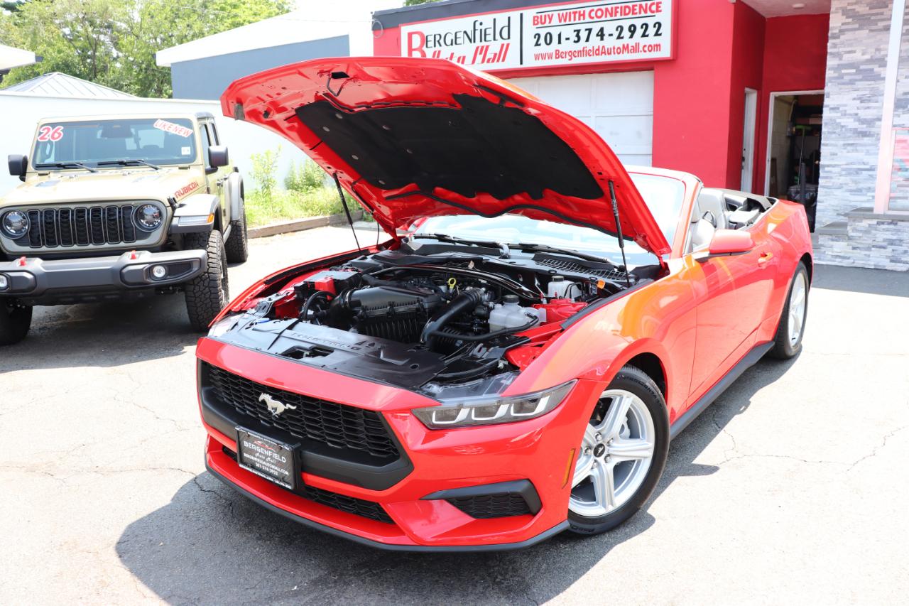 Ford Mustang EcoBoost Convertible 2026
