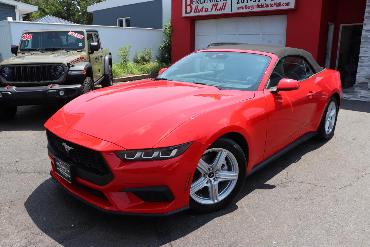 Ford Mustang EcoBoost Convertible 2026