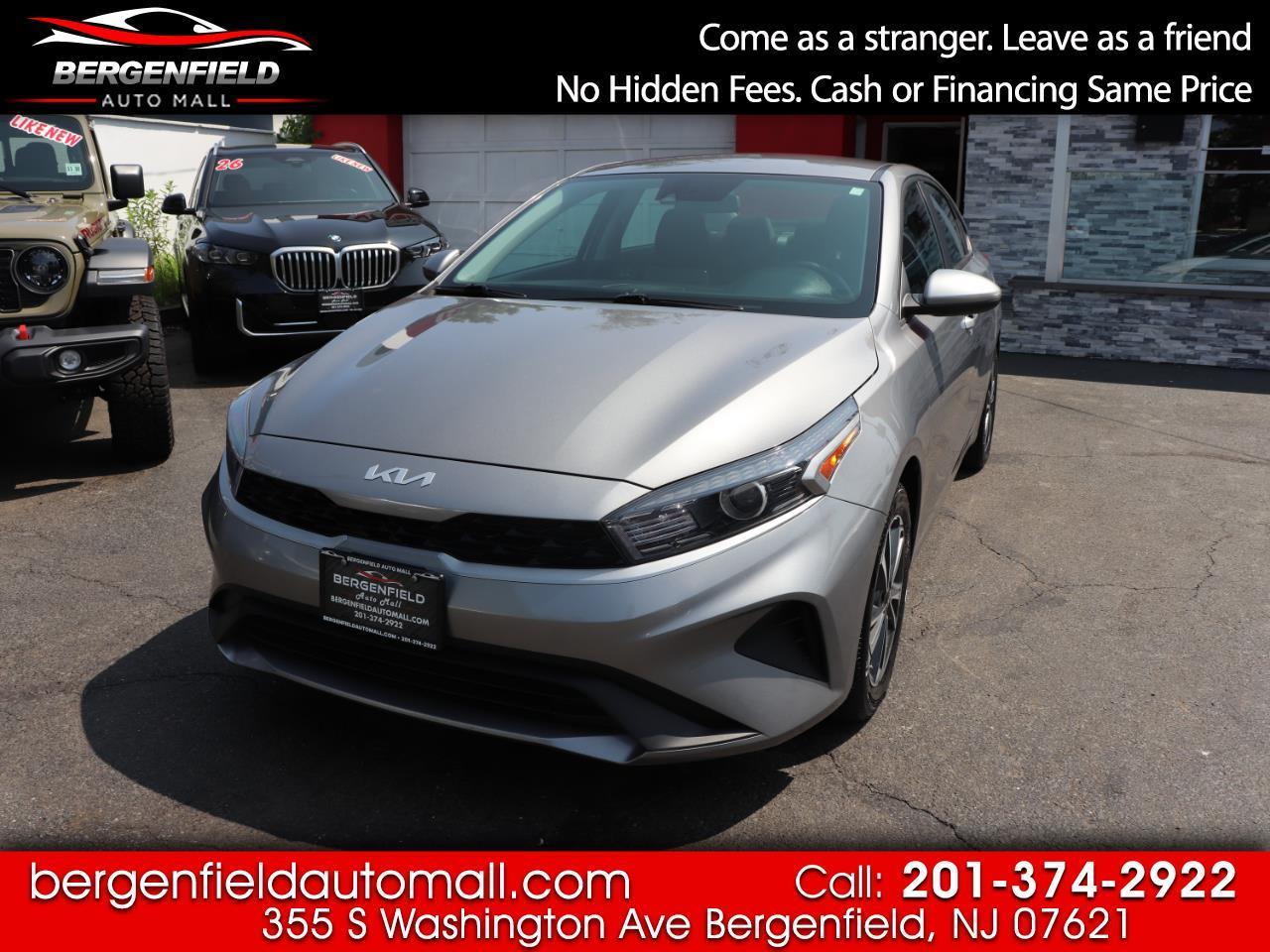 2024 Kia Forte LXS IVT