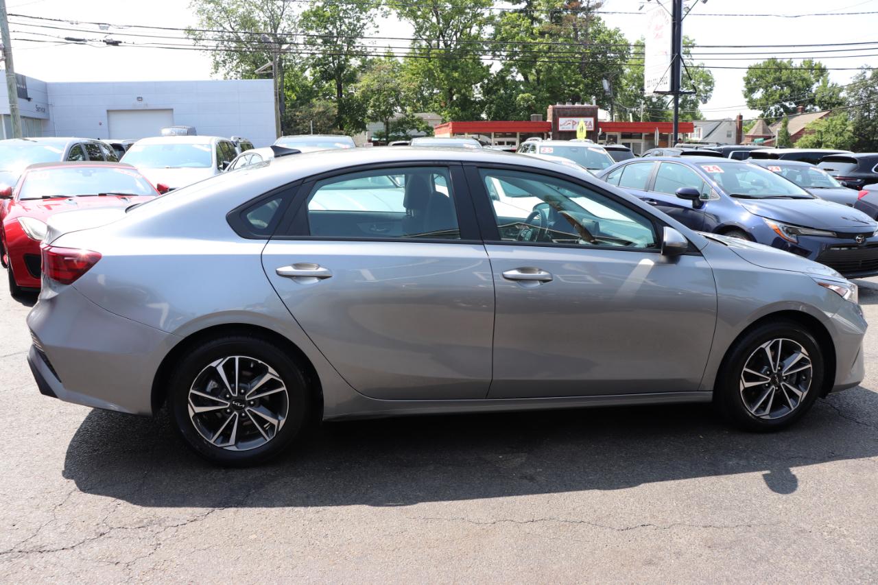 Kia Forte LXS IVT 2024