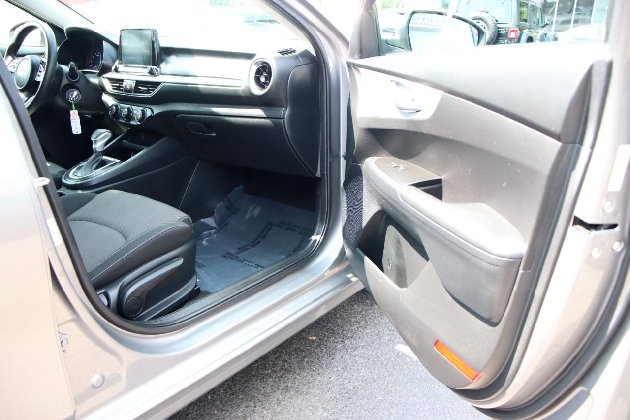 Kia Forte LXS IVT 2024