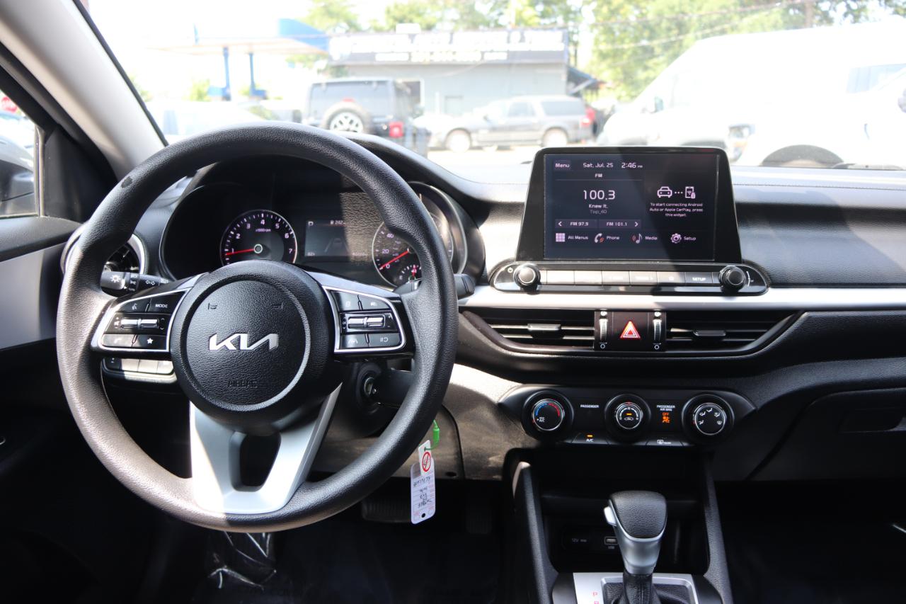 Kia Forte LXS IVT 2024