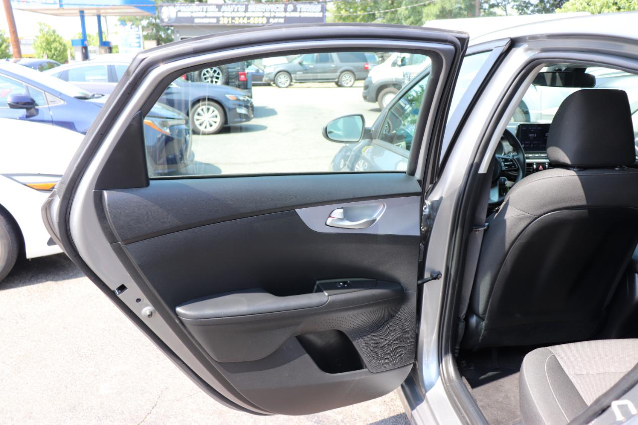 Kia Forte LXS IVT 2024