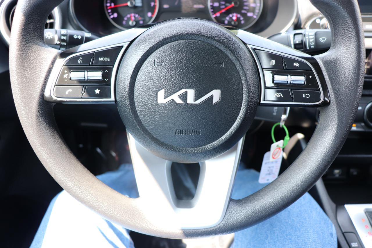 Kia Forte LXS IVT 2024