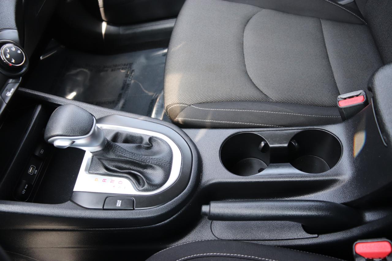 Kia Forte LXS IVT 2024