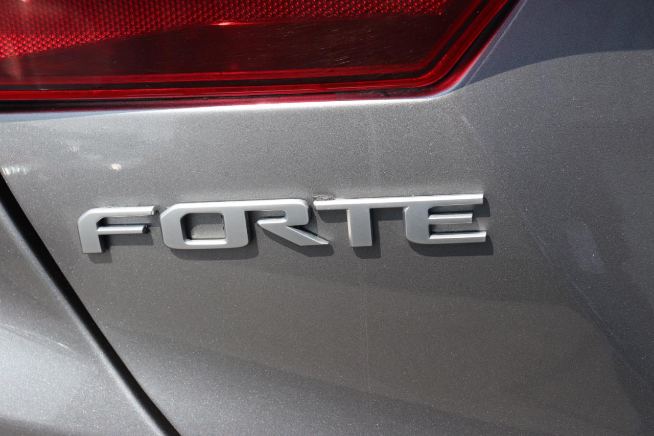 Kia Forte LXS IVT 2024