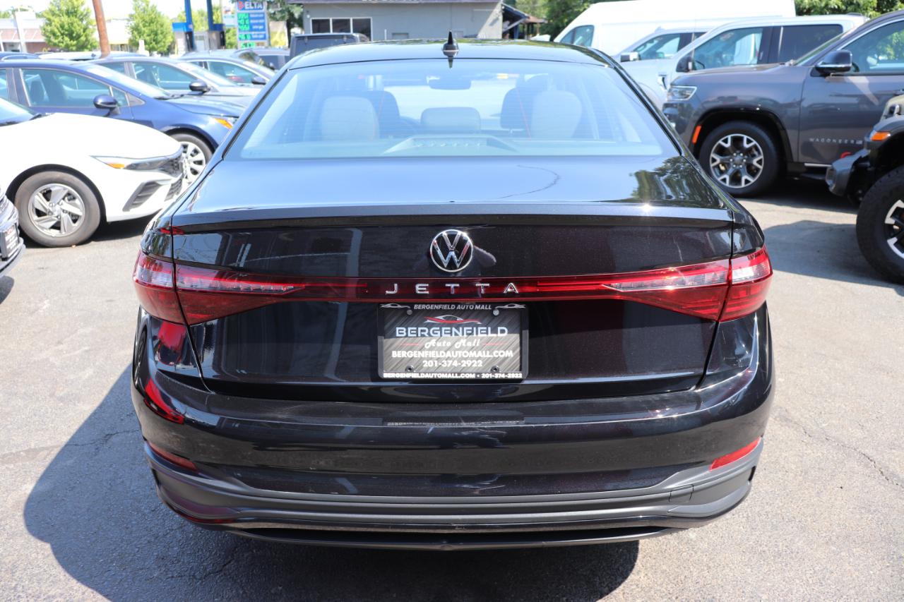 Volkswagen Jetta S Auto 2025