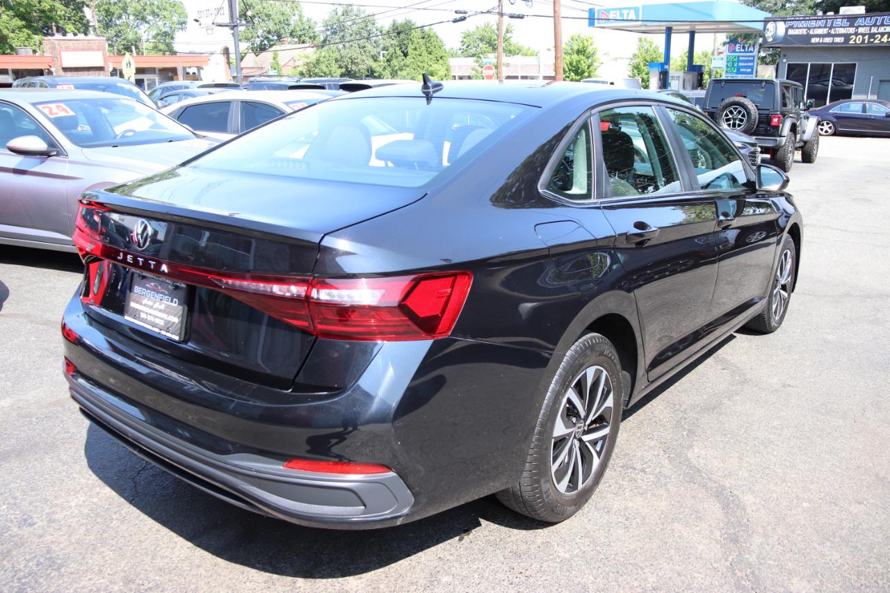 Volkswagen Jetta S Auto 2025