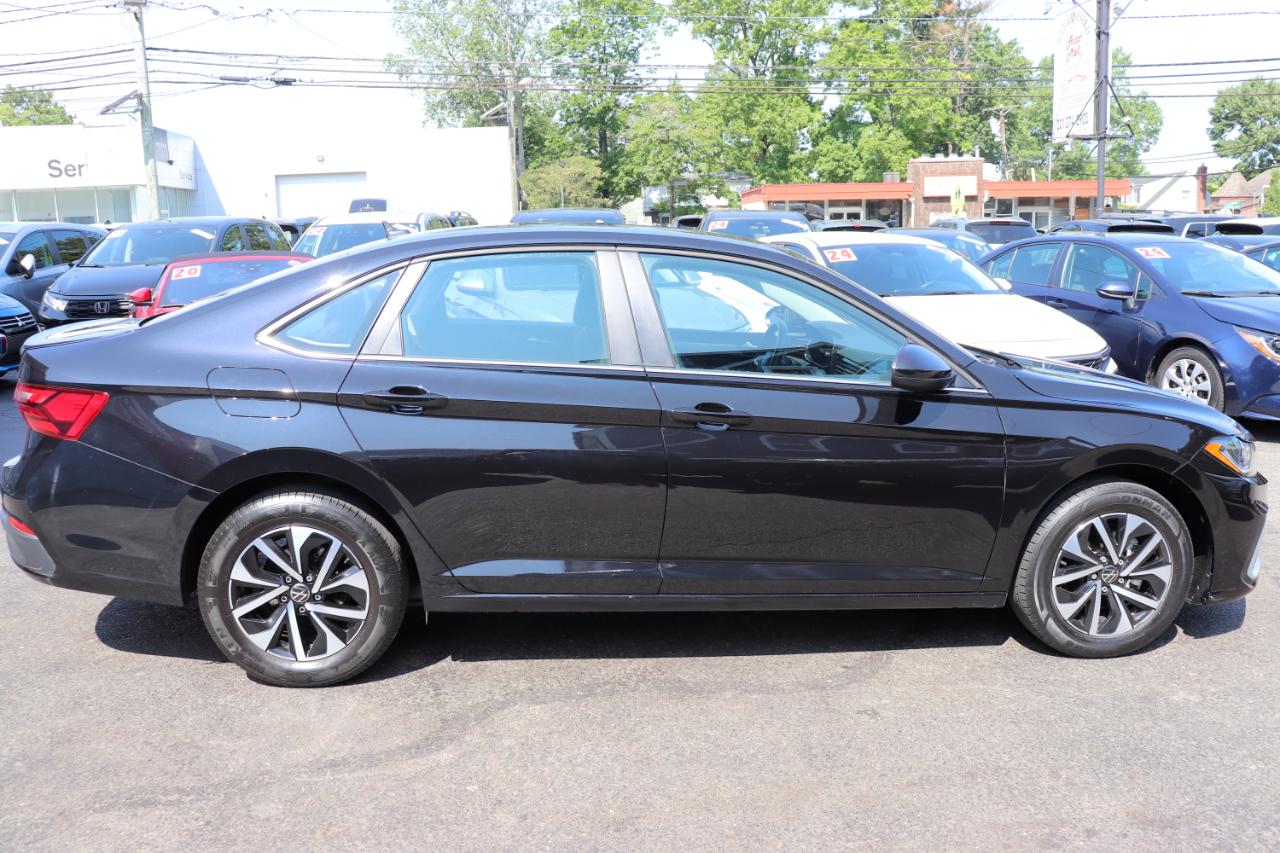 Volkswagen Jetta S Auto 2025