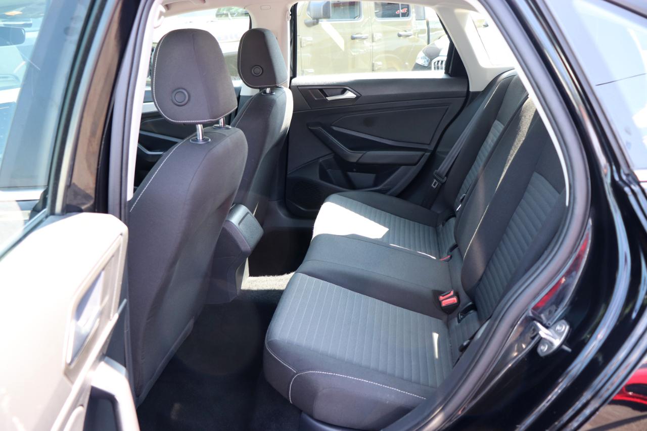 Volkswagen Jetta S Auto 2025