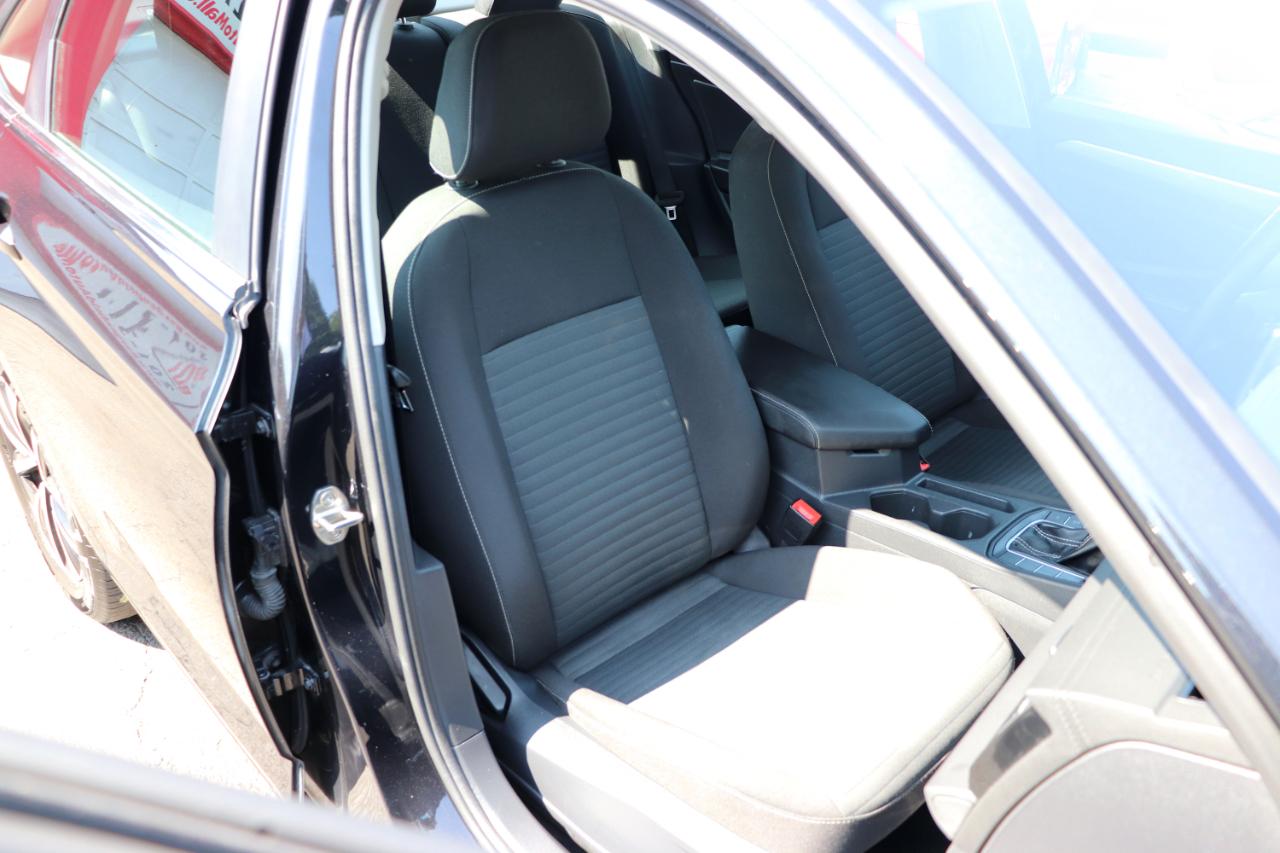 Volkswagen Jetta S Auto 2025