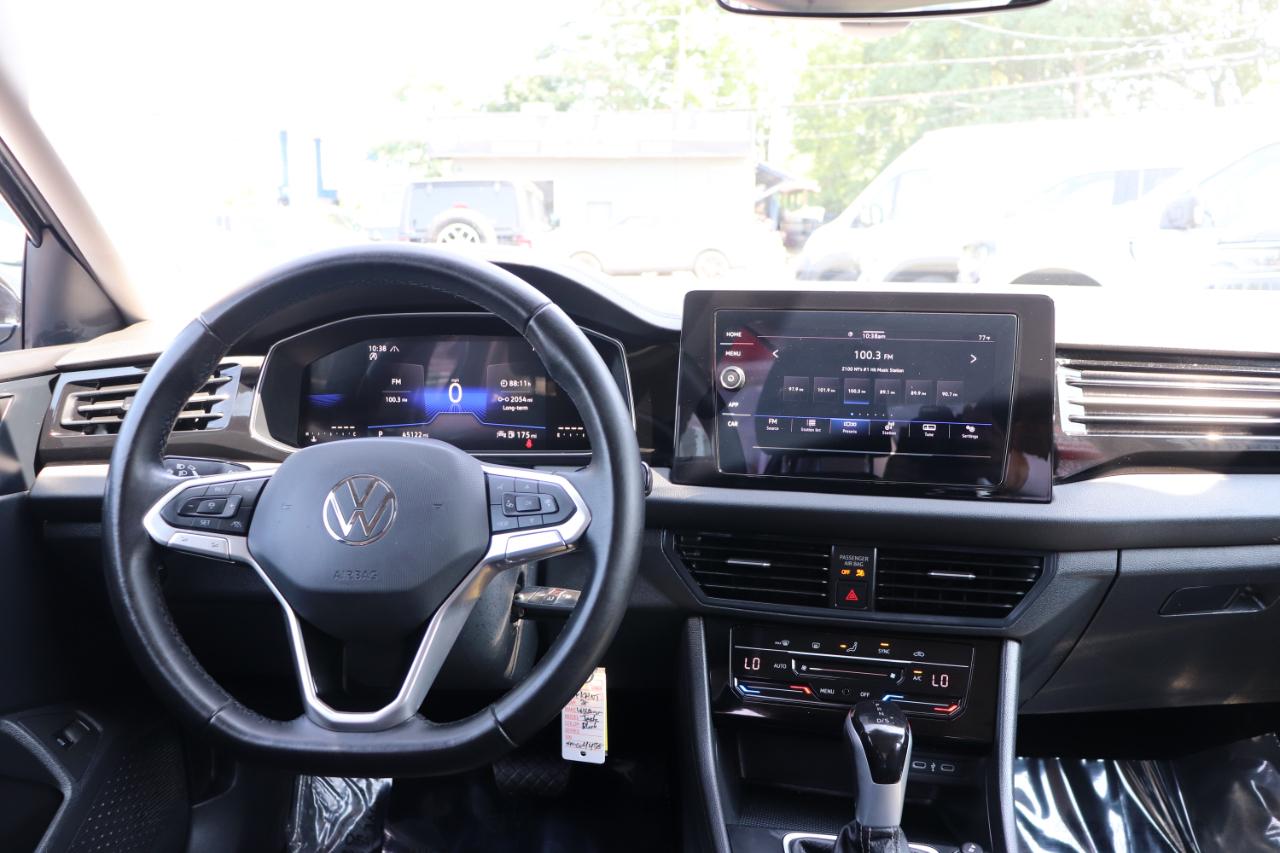 Volkswagen Jetta S Auto 2025