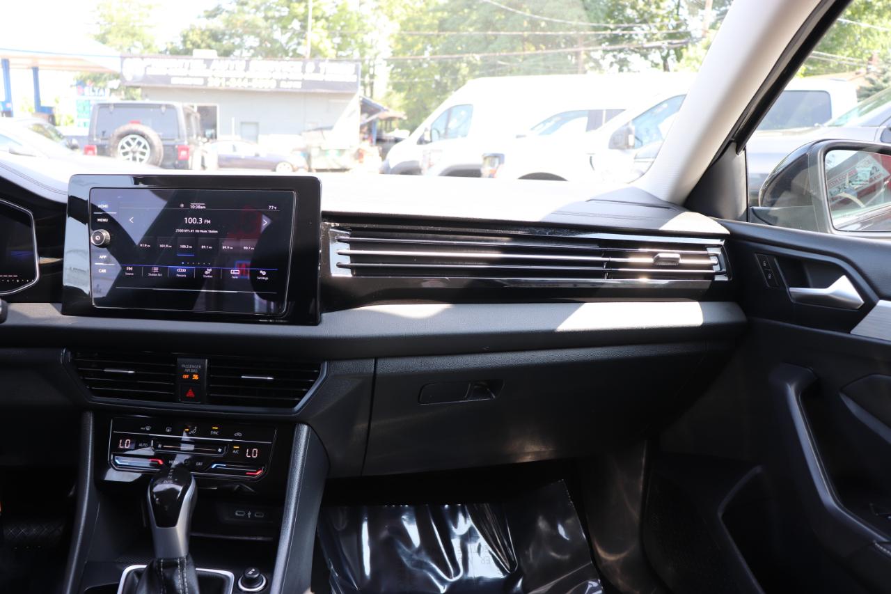 Volkswagen Jetta S Auto 2025