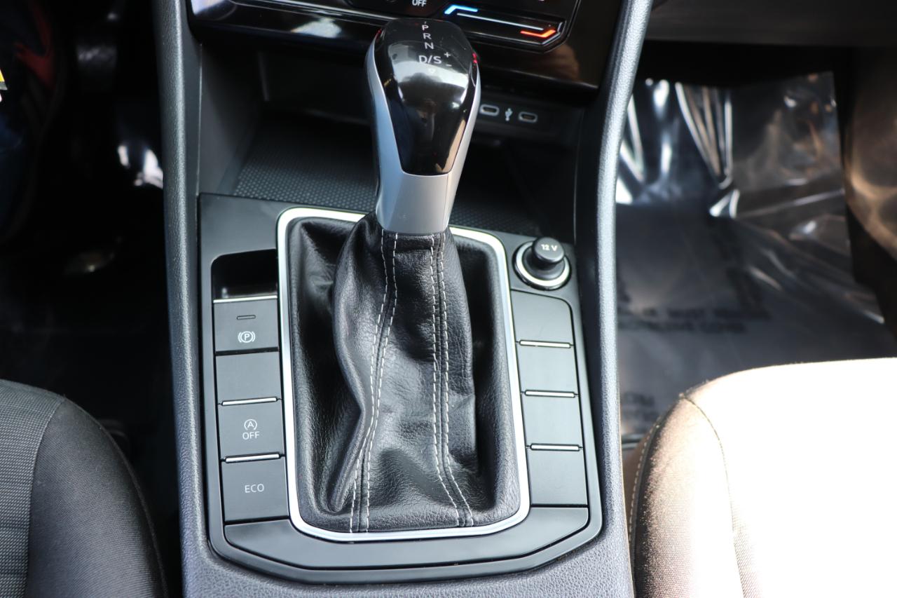 Volkswagen Jetta S Auto 2025