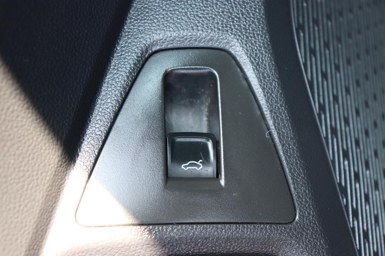 Volkswagen Jetta S Auto 2025