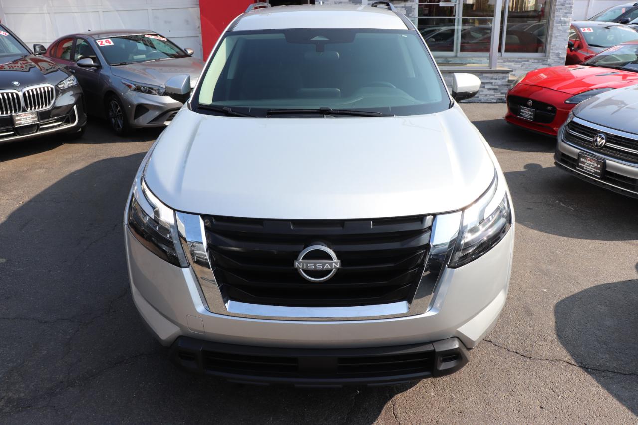 Nissan Pathfinder SV 4WD 2025
