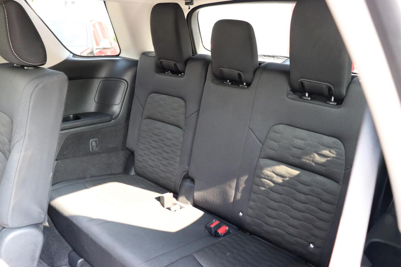 Nissan Pathfinder SV 4WD 2025