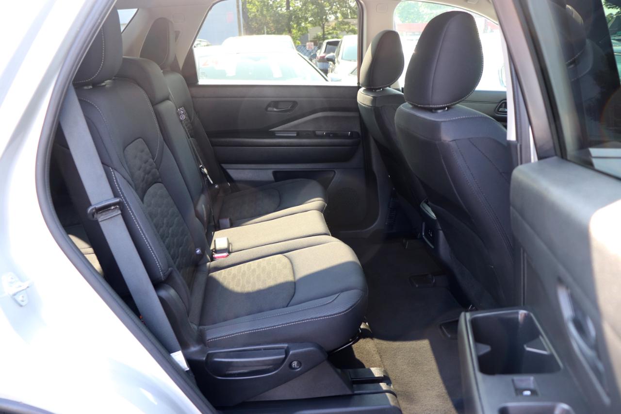 Nissan Pathfinder SV 4WD 2025