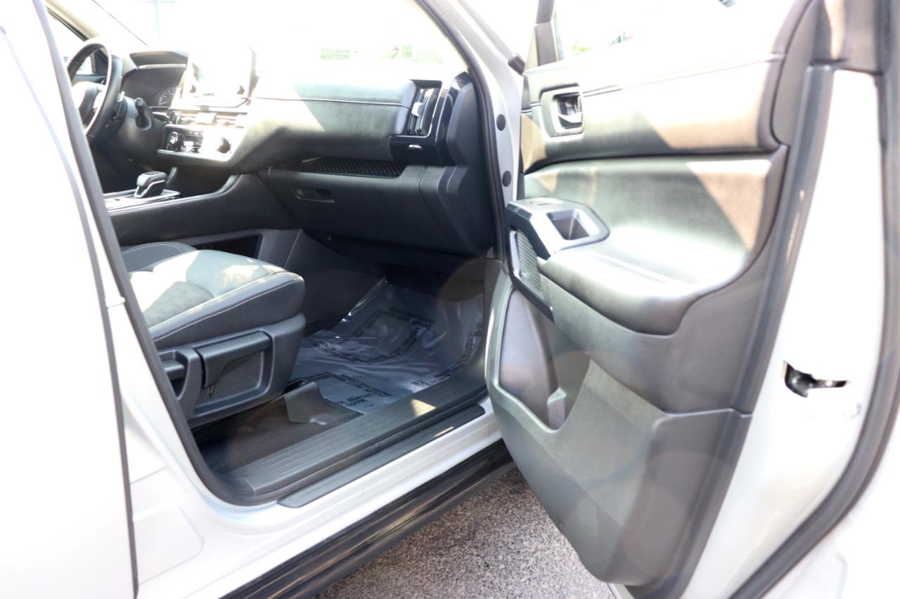 Nissan Pathfinder SV 4WD 2025