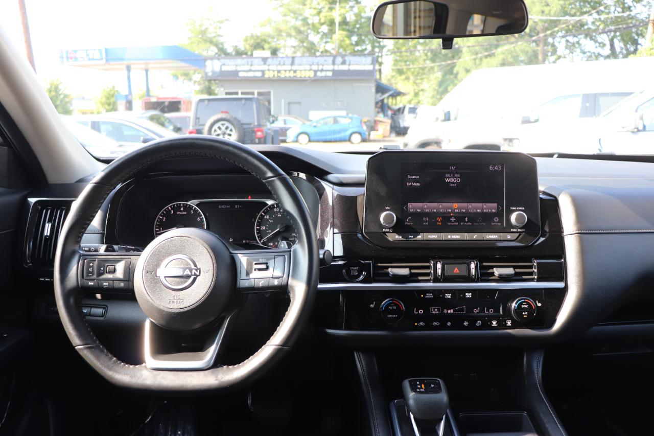 Nissan Pathfinder SV 4WD 2025