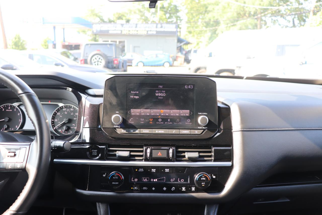 Nissan Pathfinder SV 4WD 2025