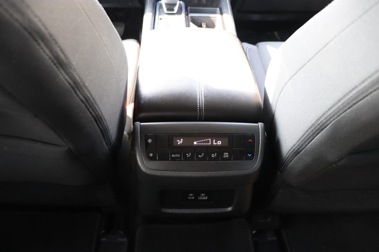 Nissan Pathfinder SV 4WD 2025
