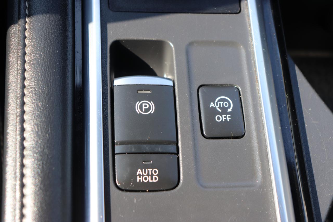 Nissan Pathfinder SV 4WD 2025