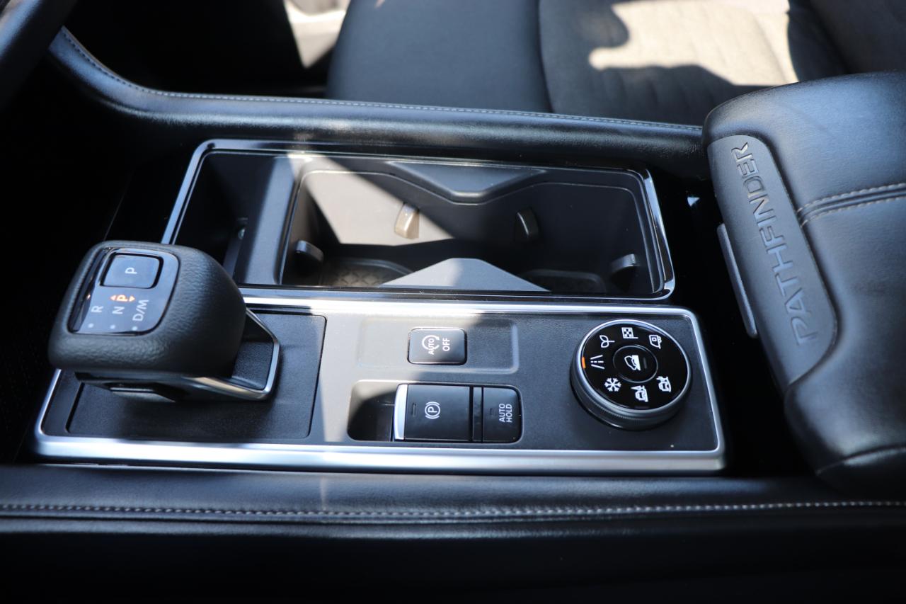 Nissan Pathfinder SV 4WD 2025