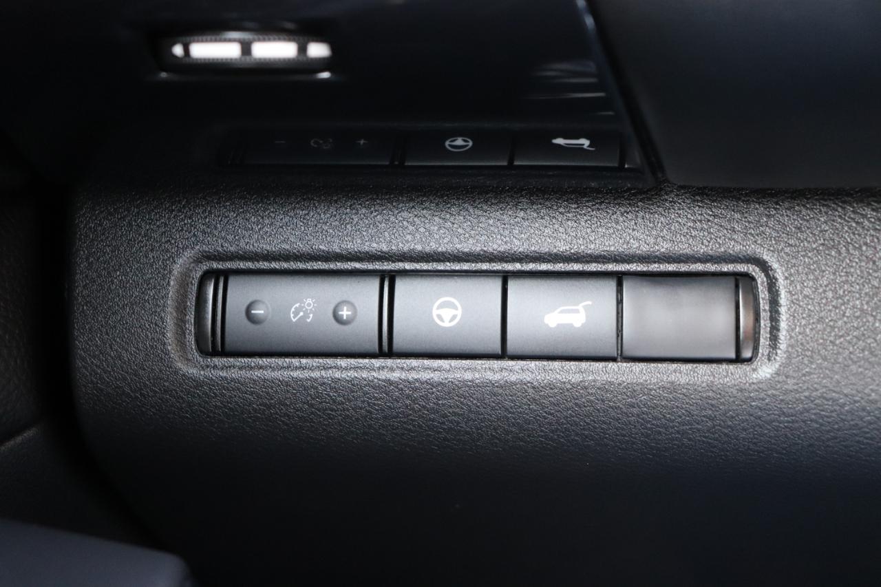 Nissan Pathfinder SV 4WD 2025