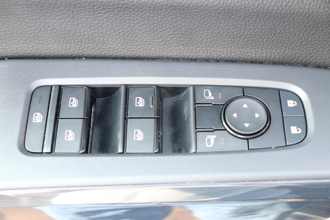 Nissan Pathfinder SV 4WD 2025