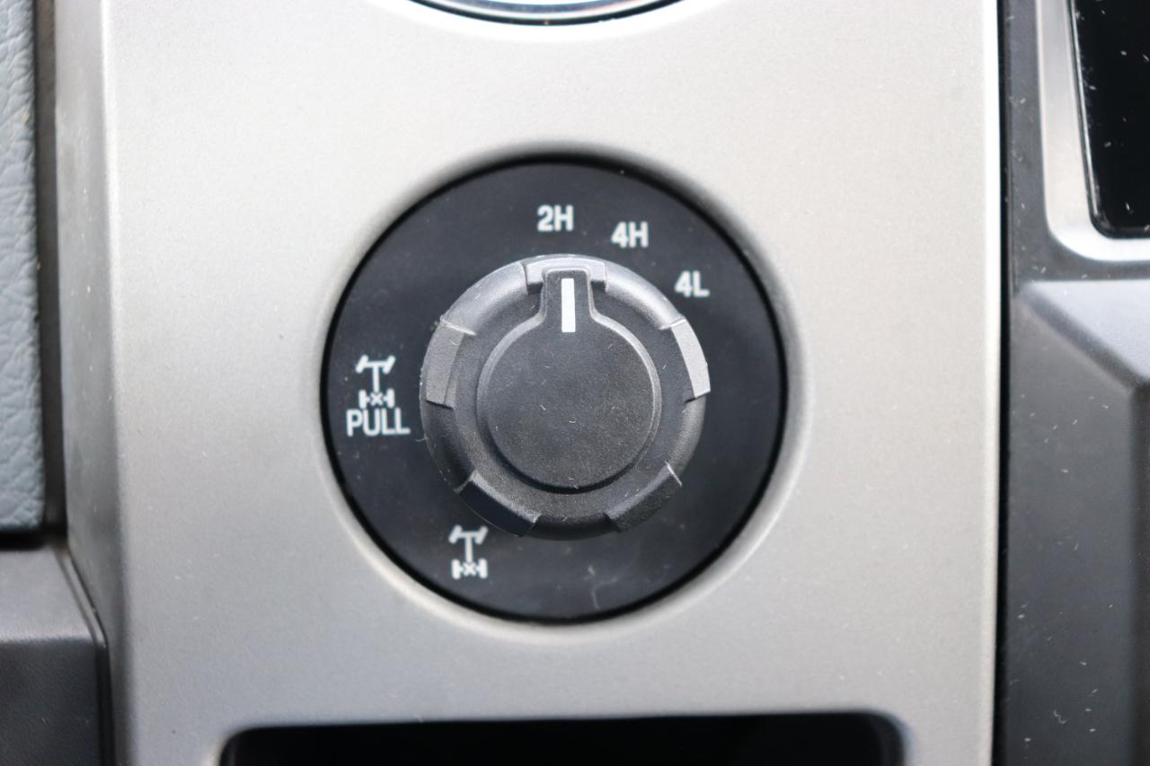 Ford F-150 4WD SuperCrew 145" XLT 2012