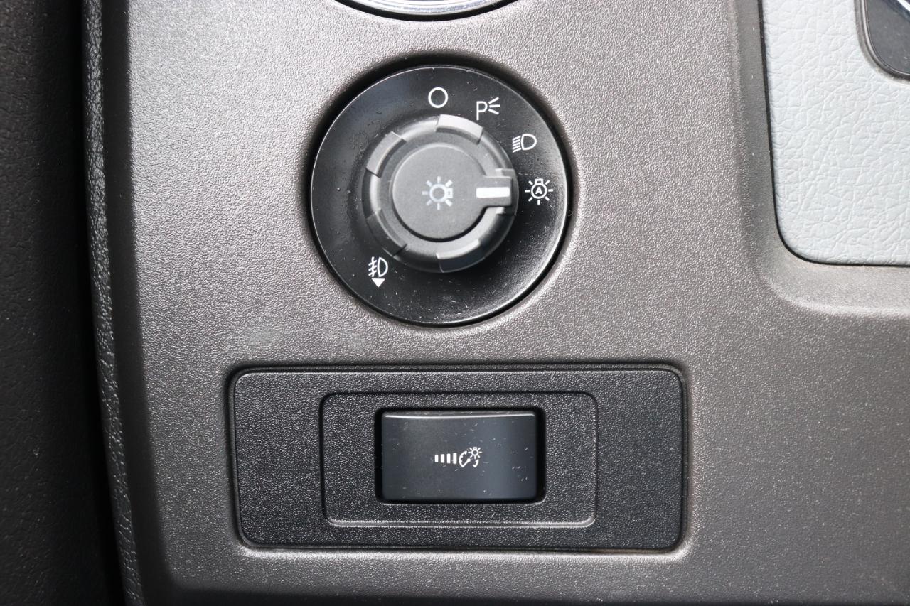 Ford F-150 4WD SuperCrew 145" XLT 2012