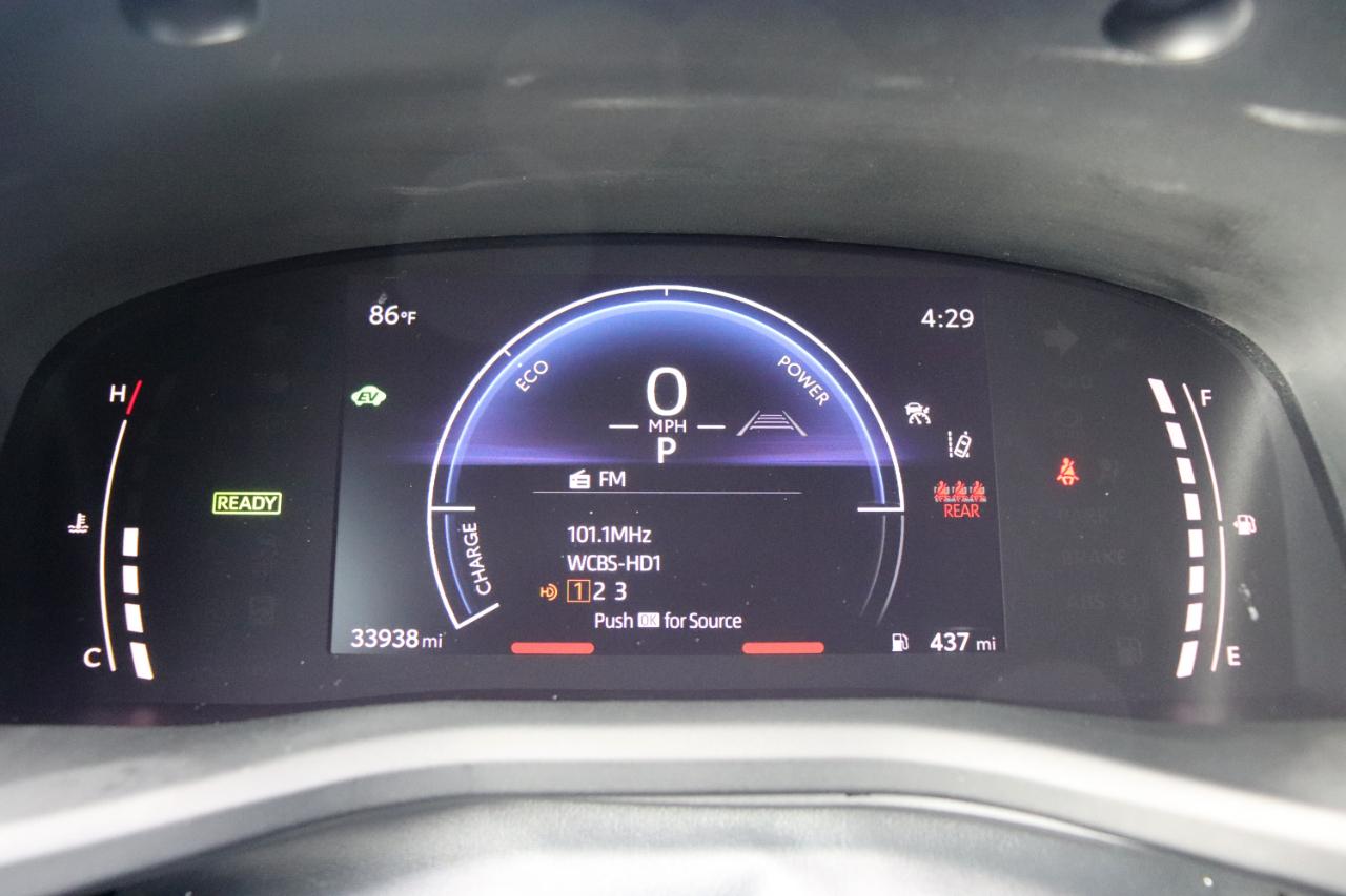 Toyota Camry SE (Natl) 2025