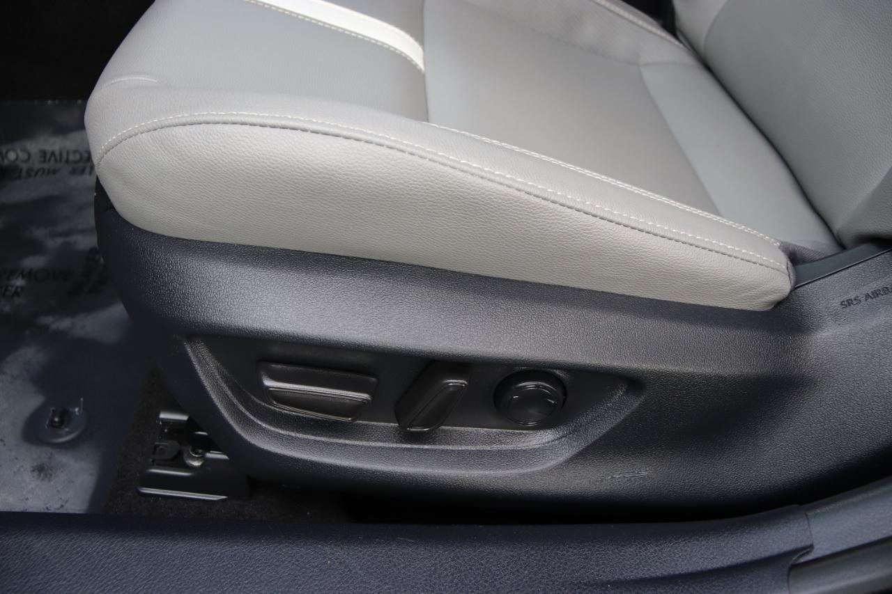 Toyota Camry SE (Natl) 2025