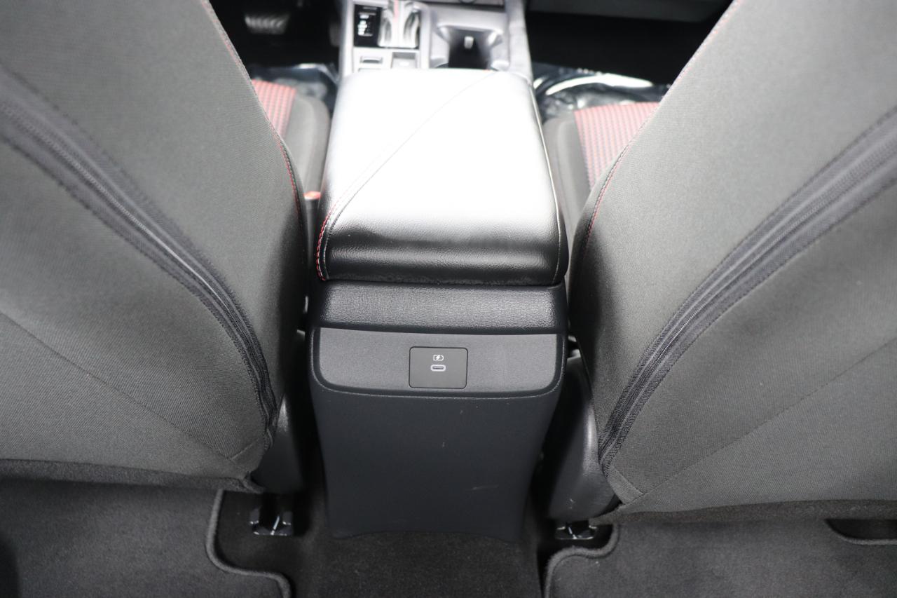 Nissan Sentra SR Sedan 2026
