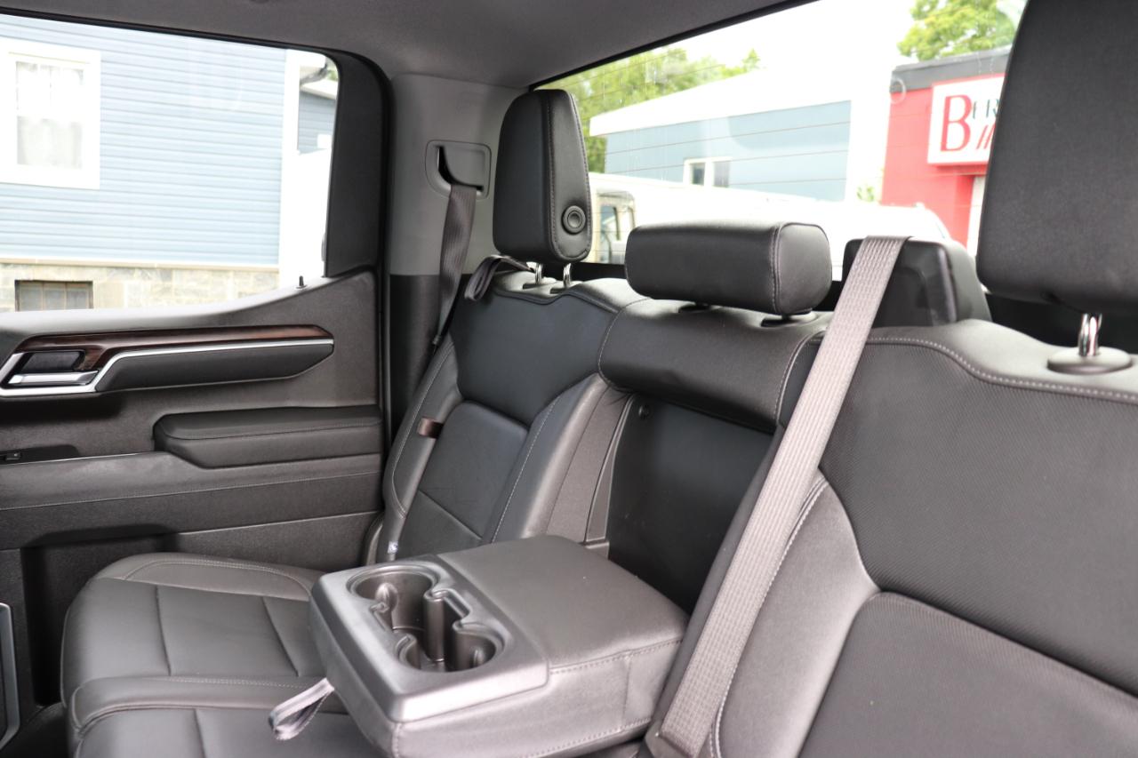 GMC Sierra 1500 4WD Crew Cab 147" SLT 2026