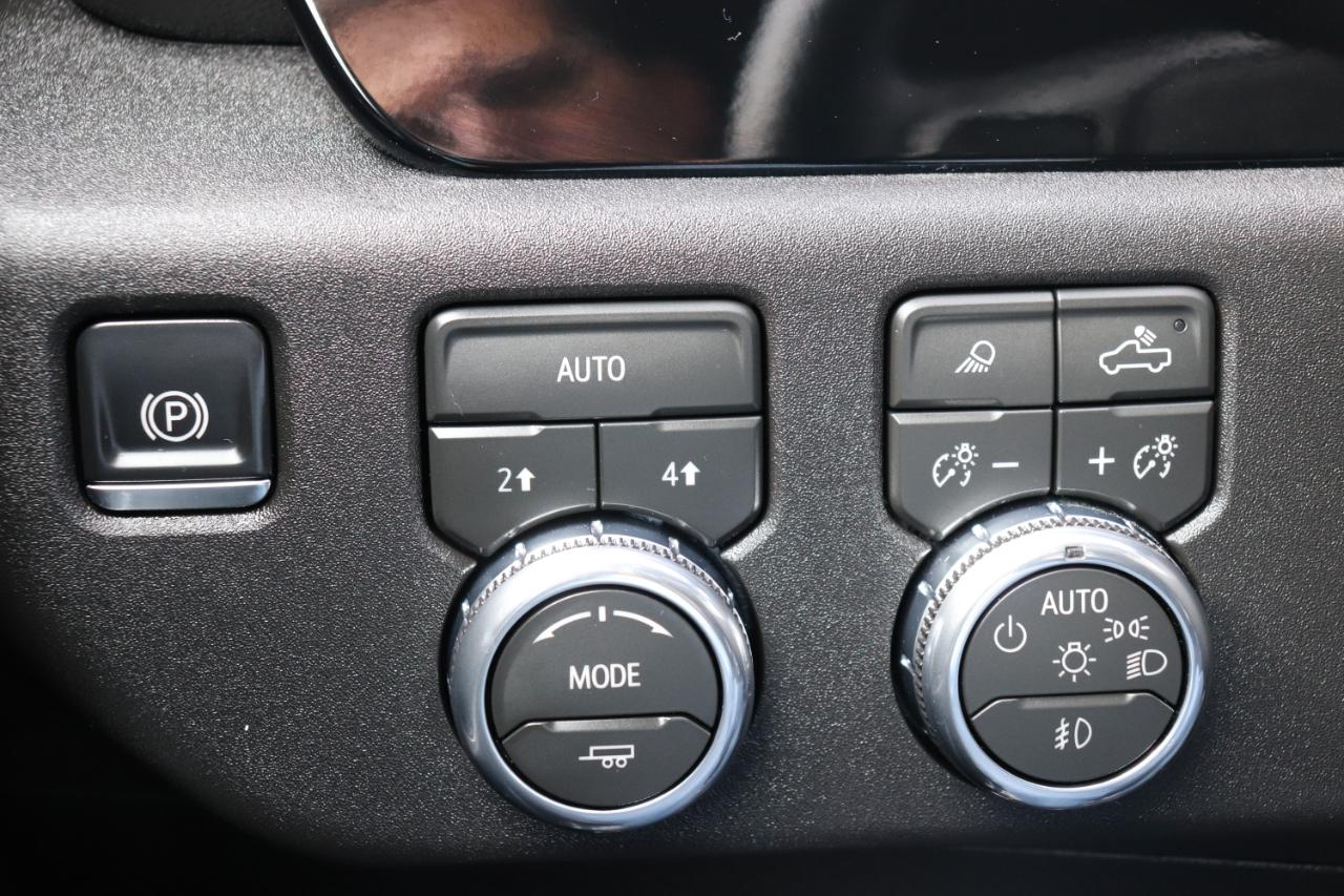 GMC Sierra 1500 4WD Crew Cab 147" SLT 2026