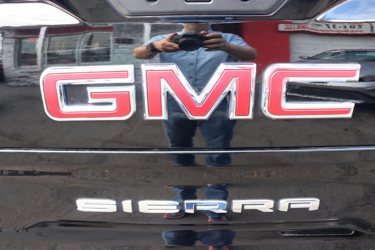 GMC Sierra 1500 4WD Crew Cab 147" SLT 2026