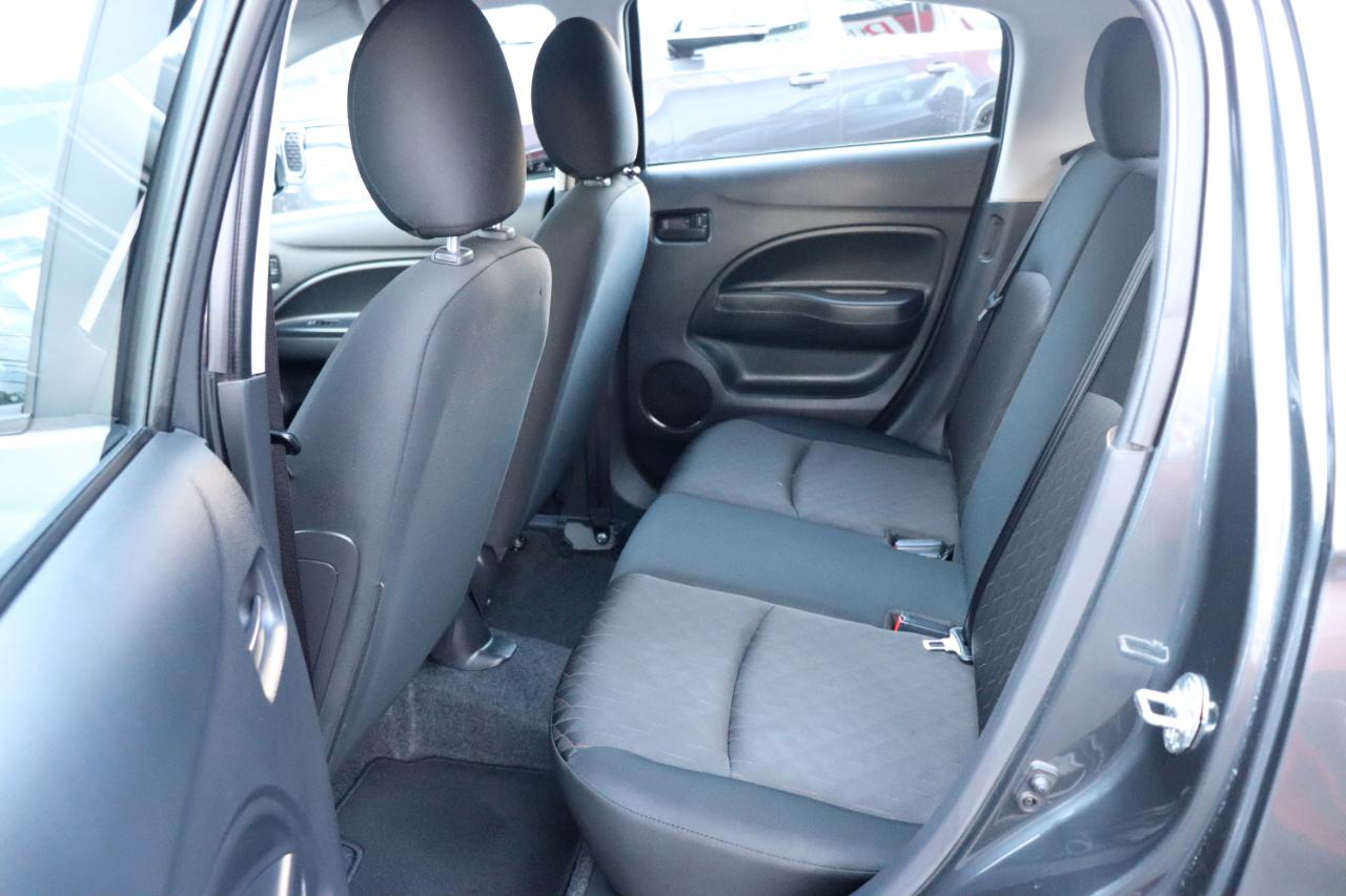 Mitsubishi Mirage ES CVT 2024