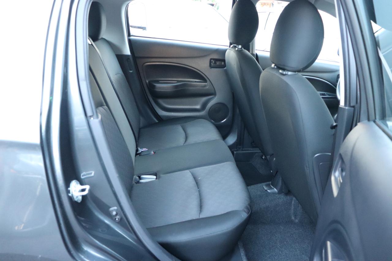 Mitsubishi Mirage ES CVT 2024