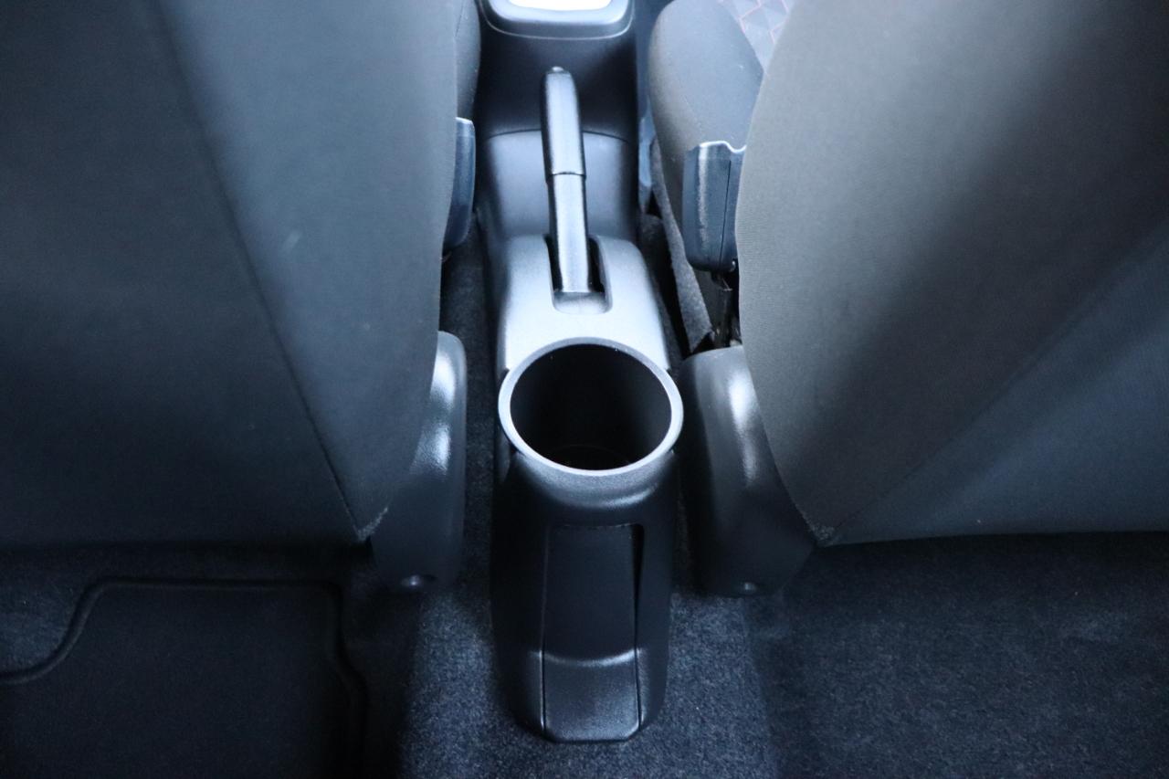 Mitsubishi Mirage ES CVT 2024