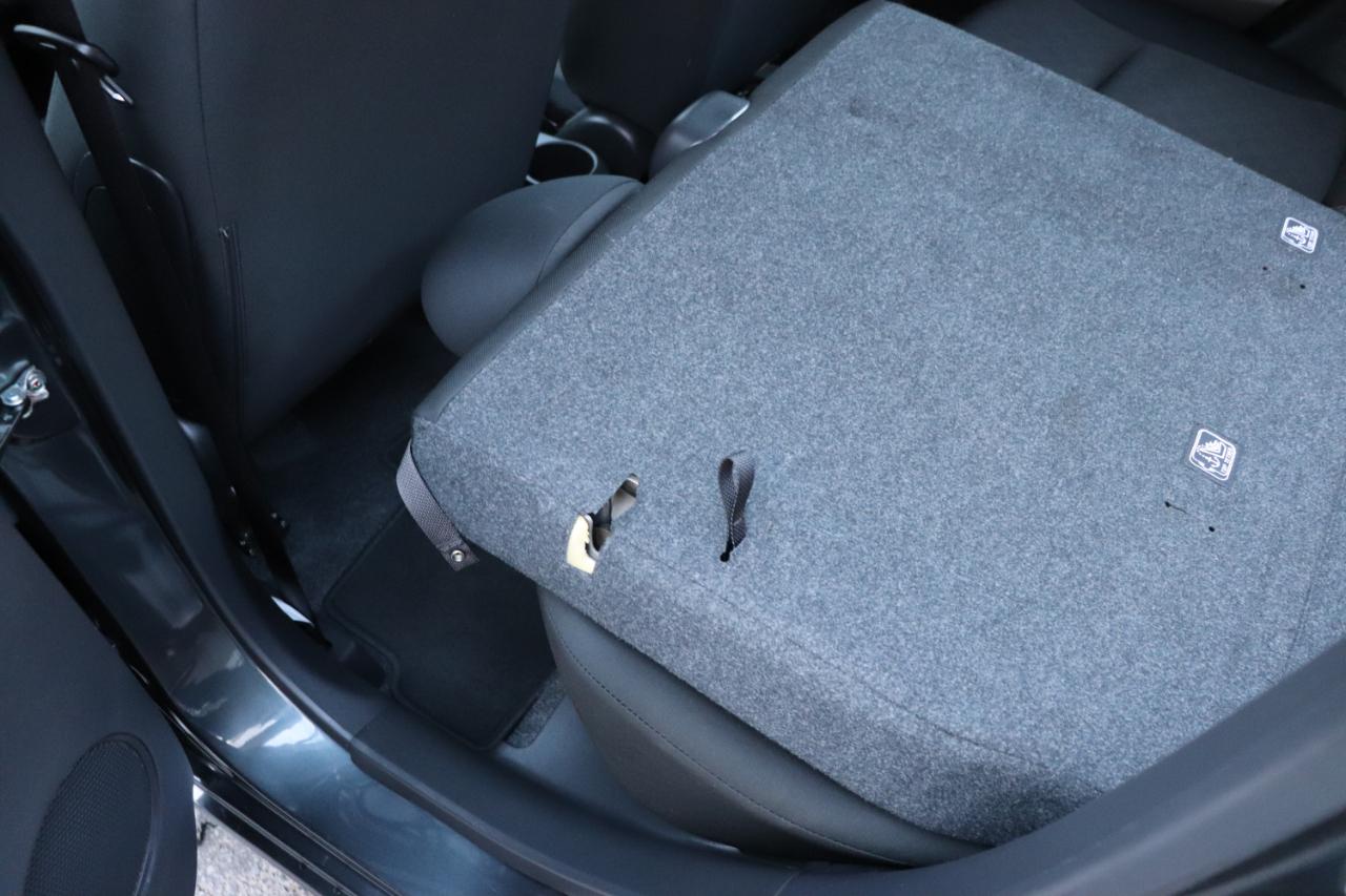 Mitsubishi Mirage ES CVT 2024